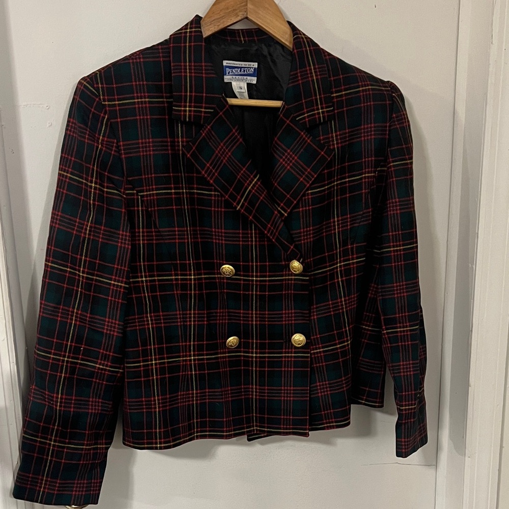Vintage Pendleton Wool plaid blazer perfect for the holidays!